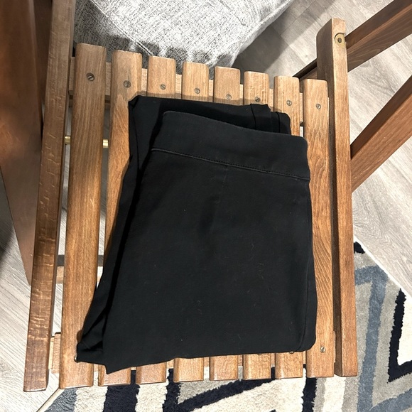 Wilfred Free Aritzia Black Skinny Side Zip Pants with button closure Size 2 - Picture 1 of 7